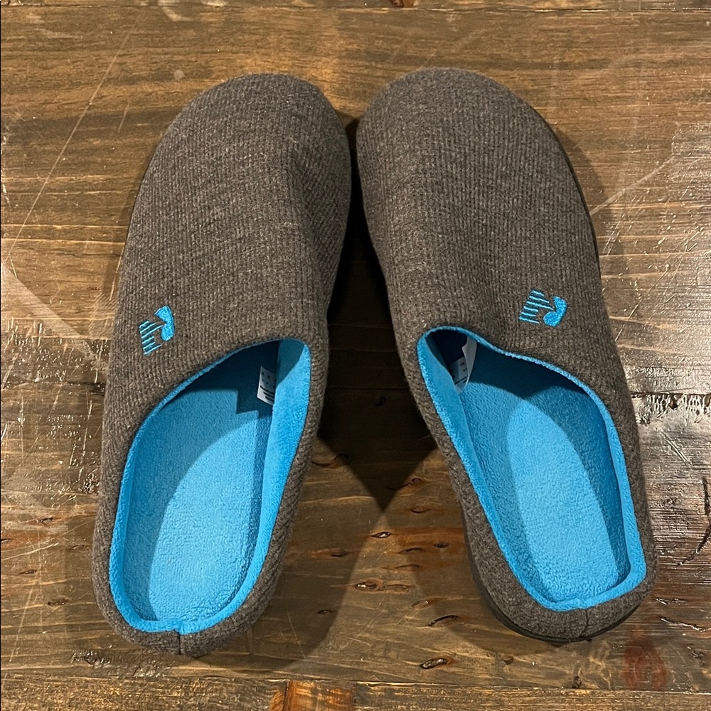 Men's Gray and Blue Slippers